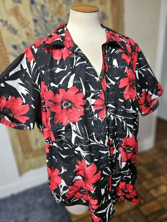 Kim Rogers Floral Top 1X - Picture 2 of 4